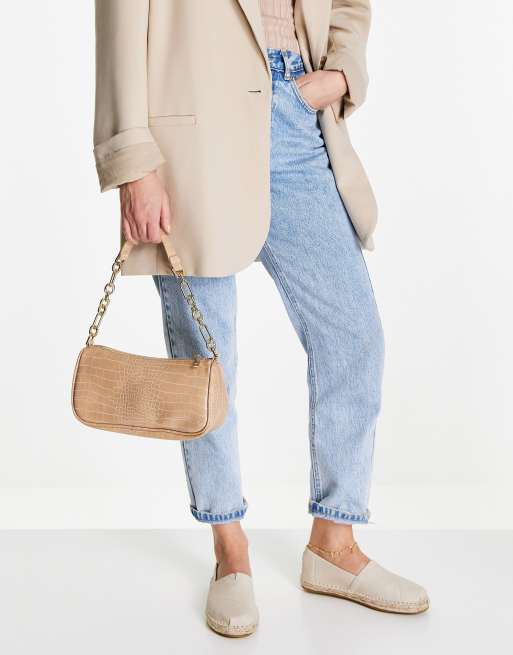 Forever New - Baguette tas met kettinghengsel in bruin met croc textuur