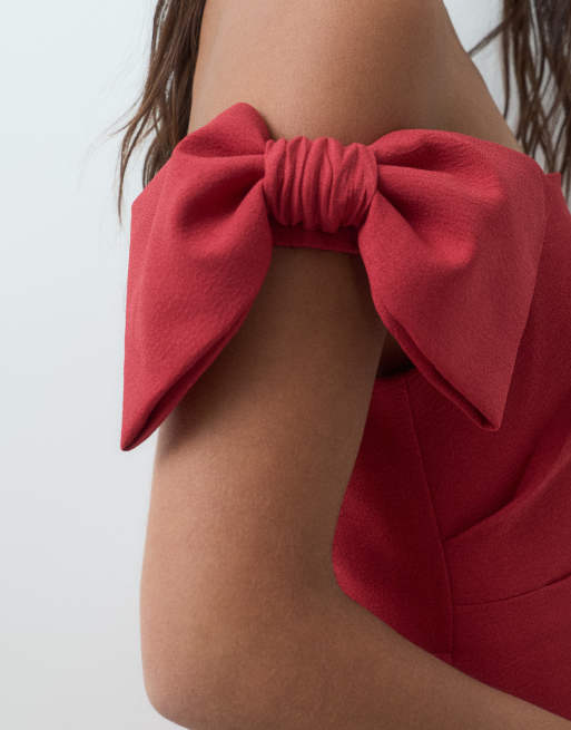 Forever New bardot-jurk met strikdetail en fishtail in rood, 3 van 5
