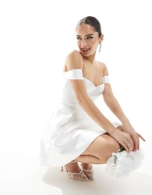 Forever New - Bridal - Strukturiertes Mini-Brautkleid in Elfenbeinweiß