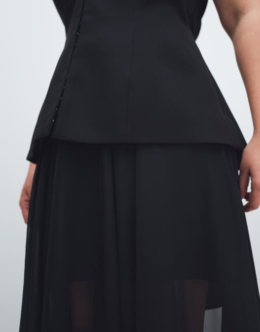 Forever New Curve halter neck godet maxi dress in black, 3 of 7