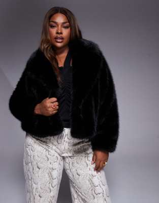 Forever New Curve - Jacke aus Kunstpelz in Schwarz