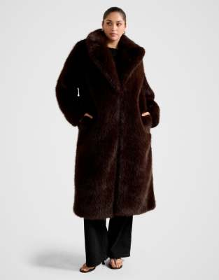 Forever New Curve - Longline-Kunstpelzmantel in Schokoladenbraun-Brown