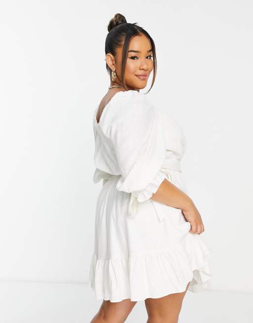 Forever New Curve – Minikleid in Porzellanweiß mit Puffärmeln, 3 von 4