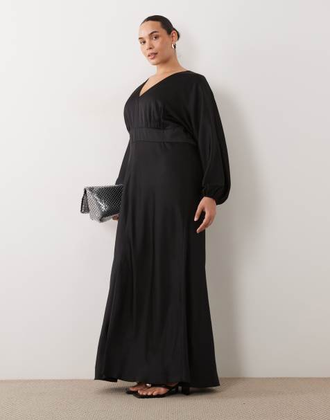 Forever New Curve satin kjole med v-hals, batwing og slids foran i sort - view 1