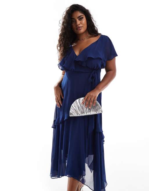 Forever New Curve - Vestito al polpaccio blu navy in raso con volant e laccetti