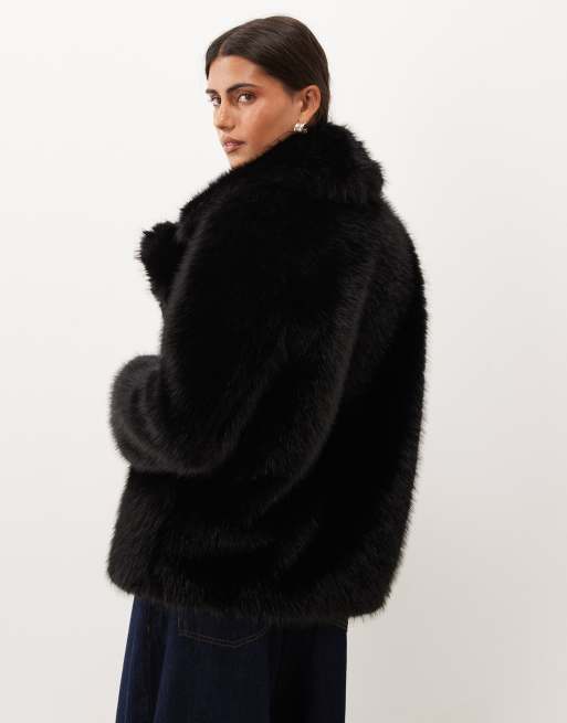 Forever New Faux-Fur-Mantel mit Reverskragen in Schwarz, 3 von 4
