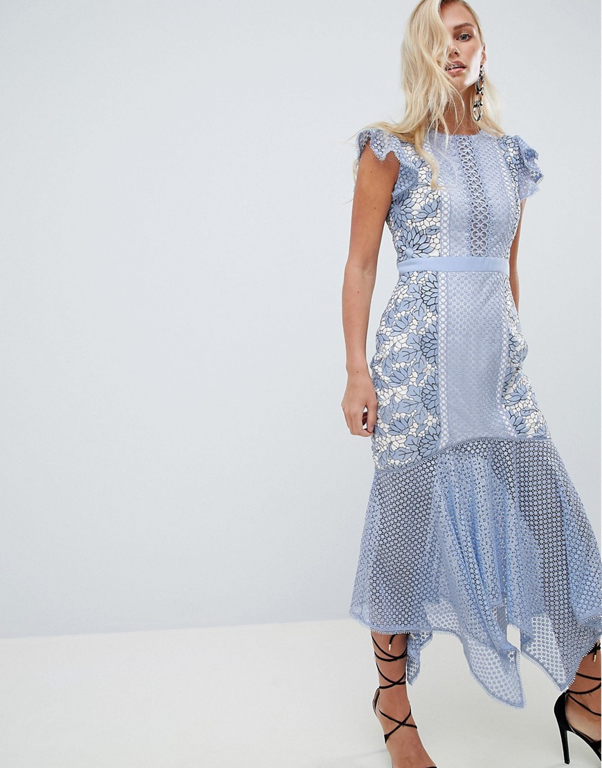 Forever New – Fodralklänning i spets med fishtail-kjol-Blå