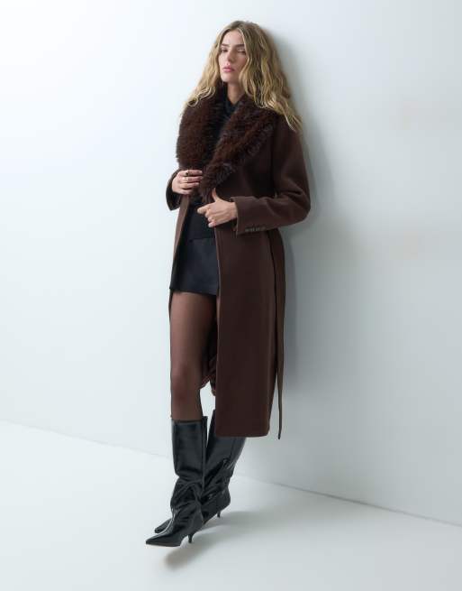 Forever New formal belted detachable faux fur collar longline coat in chocolate, 3 of 4