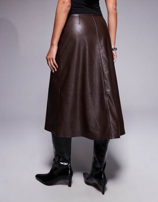 Forever New - Gonna midi svasata in pelle sintetica marrone cioccolato scuro, 4 di 5