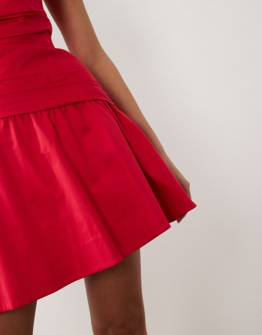 Forever New – Hallonröd miniklänning i bomull med bandeau-ringning, 2 av 4