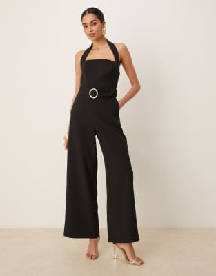 Forever New - Jumpsuit in Schwarz mit Gürtel und Neckholder