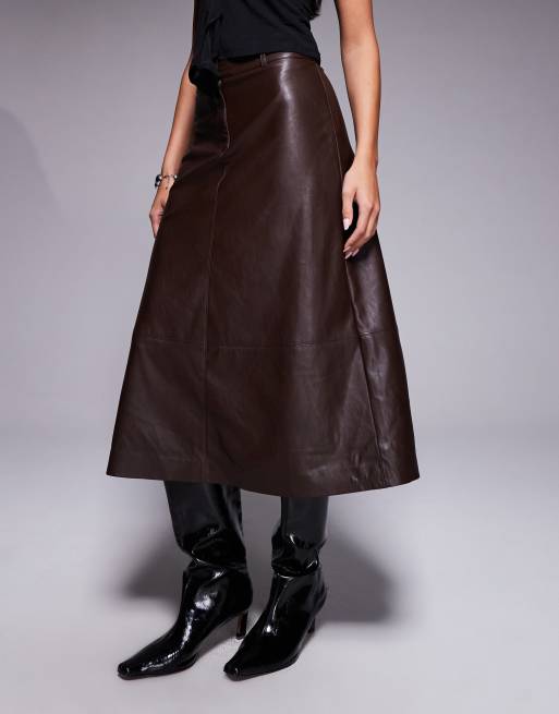 Forever New - Jupe trapèze mi-longue en similicuir - Marron chocolat foncé, 2 de 5
