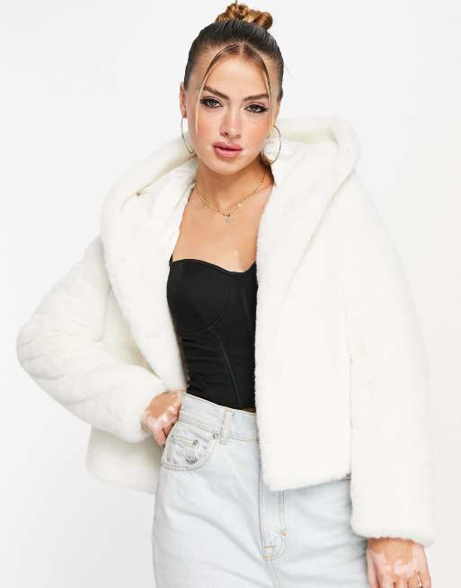 Forever New - Manteau en fausse fourrure à capuche - Blanc flocon