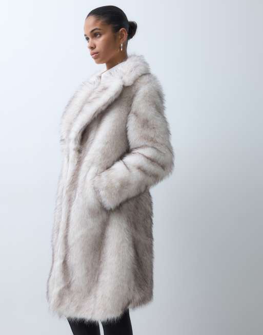 Forever New manteau long en faux-fur à col à revers blanc, 3 de 5
