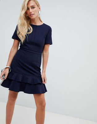 Forever New – Marinblå tea-klänning i jersey med flera lager och utskuren design