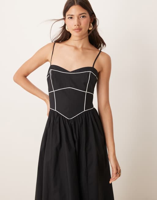 Forever New - Maxi jurk met verlaagde zoom en contrasterende naden in zwart