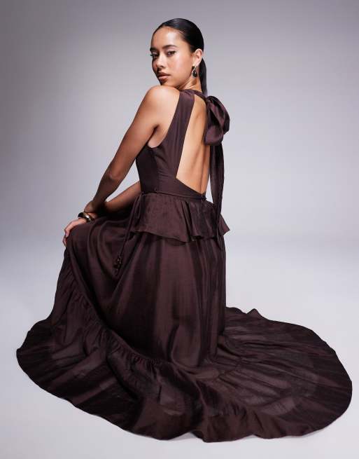 Forever New Maxi jurk met verlaagde zoom in chocoladebruin ASOS - Main Image