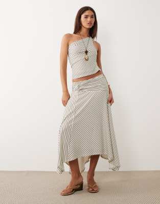 Forever New - Midaxi-Rock in Gelb gestreift mit Godet-Detail und Zipfelsaum, Kombiteil