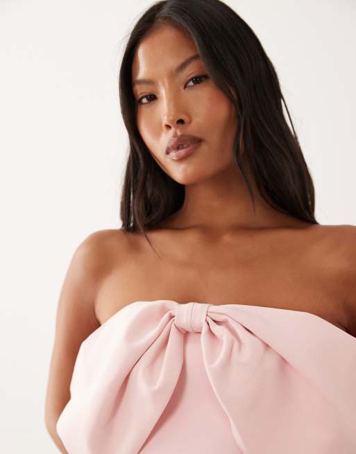 Forever New Petite bandeau oversized bow detail mini in pink, 4 of 4