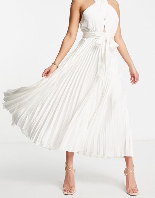 Forever New Petite – Biała plisowana sukienka midi z dekoltem halter | ASOS