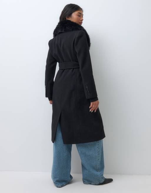 Forever New Petite cappotto in pelliccia sintetica con cintura nero, 5 di 5