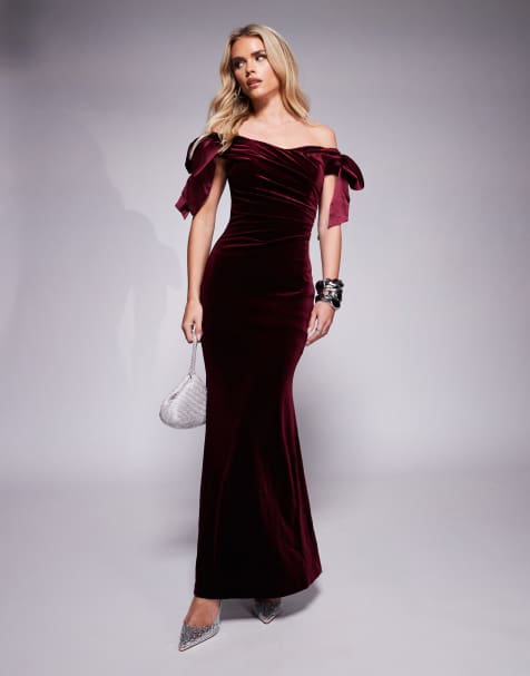 Forever New Petite – Drapowana aksamitna sukienka maxi z kokardkami w czerwonobrunatnym kolorze - view 1