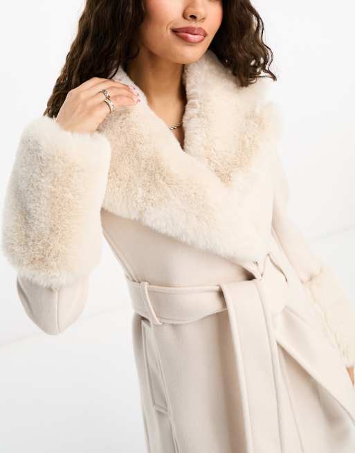Forever New Petite Manteau mi long en fausse fourrure Creme
