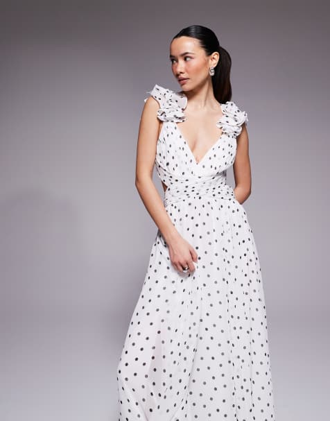 Forever New Petite – Maxikleid in Weiß mit Polka Dots und gerüschter Schulterpartie - view 1