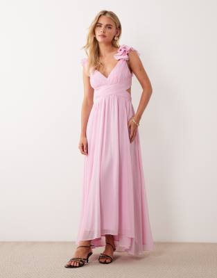 Forever New Petite - Midaxikleid in Rosa mit gerüschter Schulterpartie