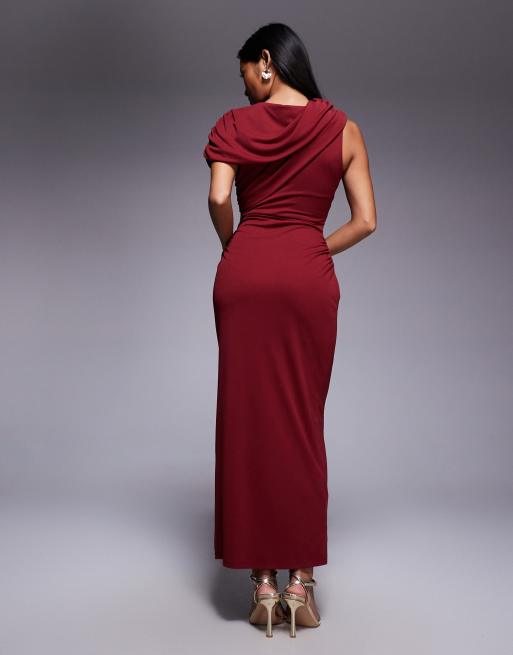 Forever New Petite – Midikleid aus Netzstoff in Burgunderrot mit gerüschter Cape-Schulterpartie, 2 von 4