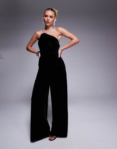Forever New Petite – One-Shoulder-Jumpsuit in Schwarz mit Strassverzierung - view 1