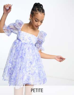 Forever New Petite - Organza-Minikleid mit Puffärmeln und blauem Blumenmuster