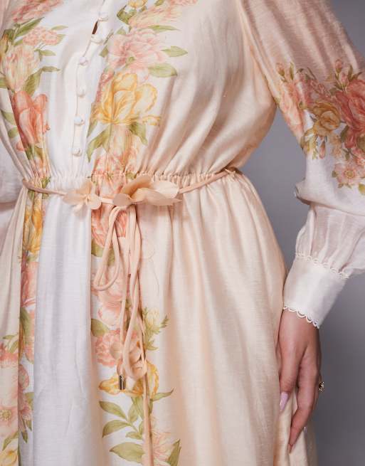 Forever New Petite - Robe chemise longue à imprimé fleuri placé - Pêche, 3 de 4