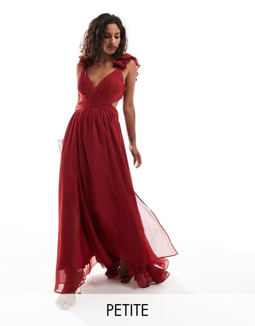 Forever New Petite - Robe longue avec épaules à volants - Bordeaux