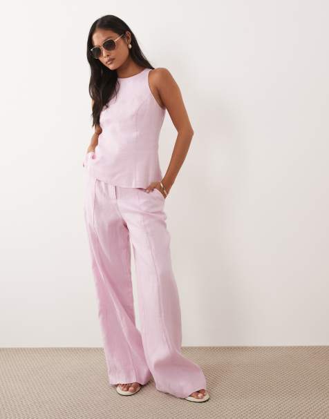 Forever New Petite – Rosa, figursytt set med topp och byxor i linnemix - view 1