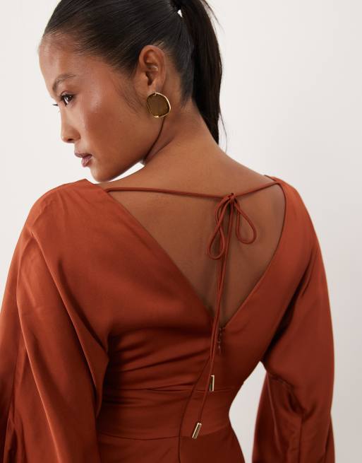 Forever New Petite satin v neck batwing slit front maxi dress in rust, 3 of 4