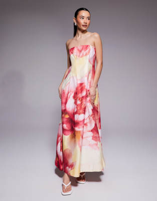 Forever New Petite - Trägerloses Midaxi-Kleid mit rosa Blumenmuster-Bunt