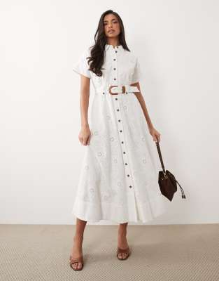 Robe chemise mi-longue en broderie anglaise avec ceinture et manches courtes - Blanc 32