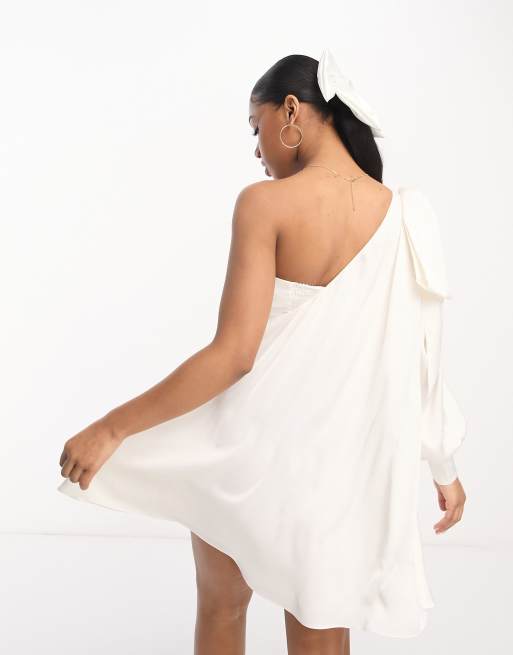 Forever New - Robe courte avec nœud drapé sur l'épaule - Ivoire, 3 de 4