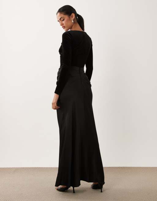 Forever New robe longue en velours à encolure bateau et taille en satin drapée, noire, 2 de 4