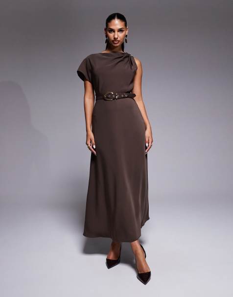 Forever New - Robe longueur mollet avec épaule drapée boutonnée et ceinture - Marron chocolat - view 1