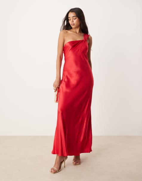 Forever New - Robe longueur mollet en satin à épaules dénudées - Rouge - view 1