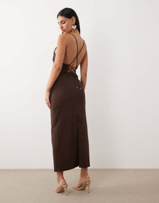 Forever New - Robe mi-longue en lin mélangé stretch avec dos corset - Chocolat, 2 de 4
