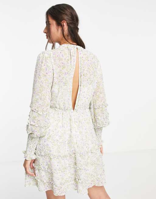 Forever New - Robe rétro à volants avec manches froncées et imprimé attrape-rêves - Lilas, 3 de 4