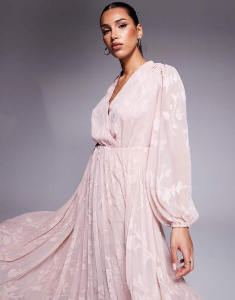 Forever New – Różowa teksturowana sukienka maxi z paskiem - view 1