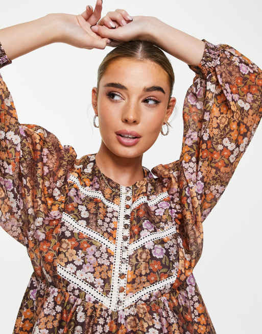 Forever New - Smock-minikjole med oversized ærmer og brunt blomstermønster, 3 af 4