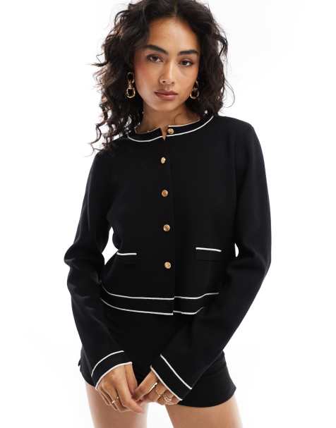 Forever New – Strickjacke in Schwarz mit farblich abgesetzten Zierstreifen - view 1