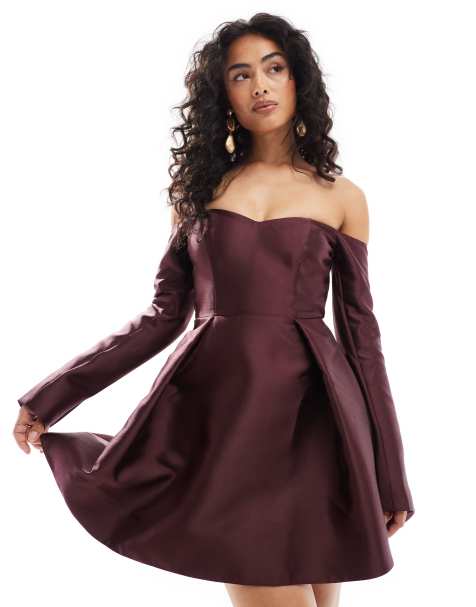 Forever New - Vestito corto a maniche lunghe in raso bordeaux scuro - view 1