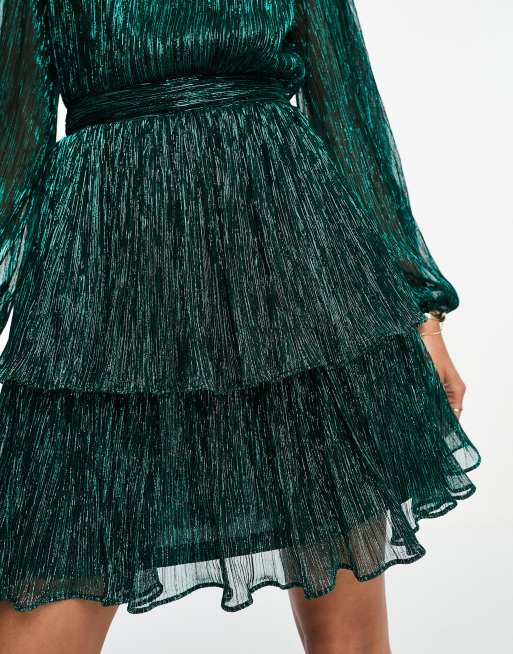 Forever New - Vestito corto plissé verde smeraldo metallizzato a balze, 4 di 4