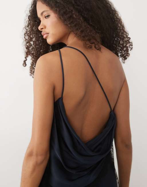 Forever New - Vestito lungo monospalla taglio sbieco in raso blu navy con dettaglio in pizzo, 4 di 4